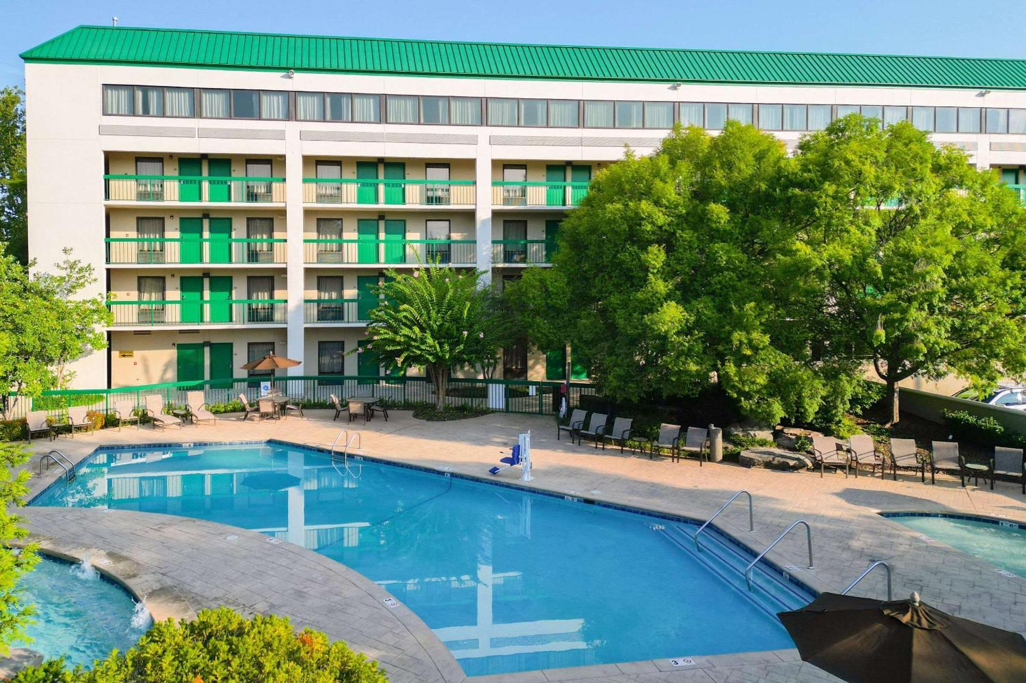 Quality Inn Near The Island Pigeon Forge Εξωτερικό φωτογραφία
