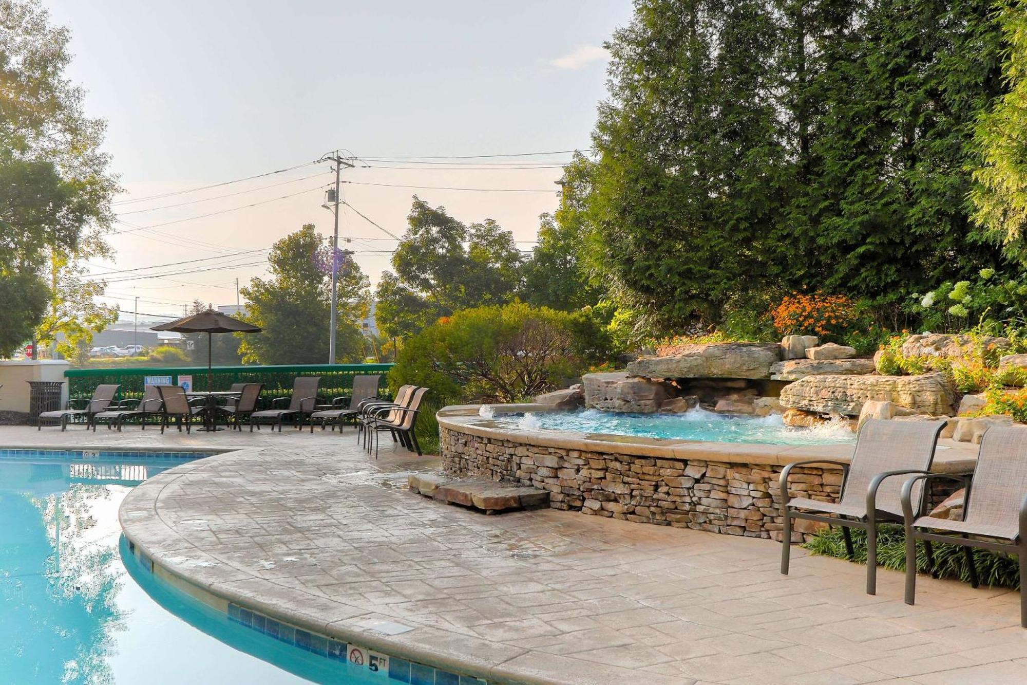 Quality Inn Near The Island Pigeon Forge Εξωτερικό φωτογραφία