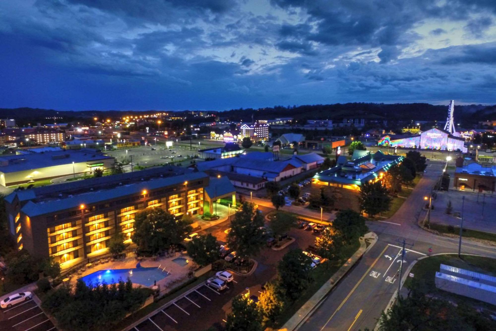 Quality Inn Near The Island Pigeon Forge Εξωτερικό φωτογραφία