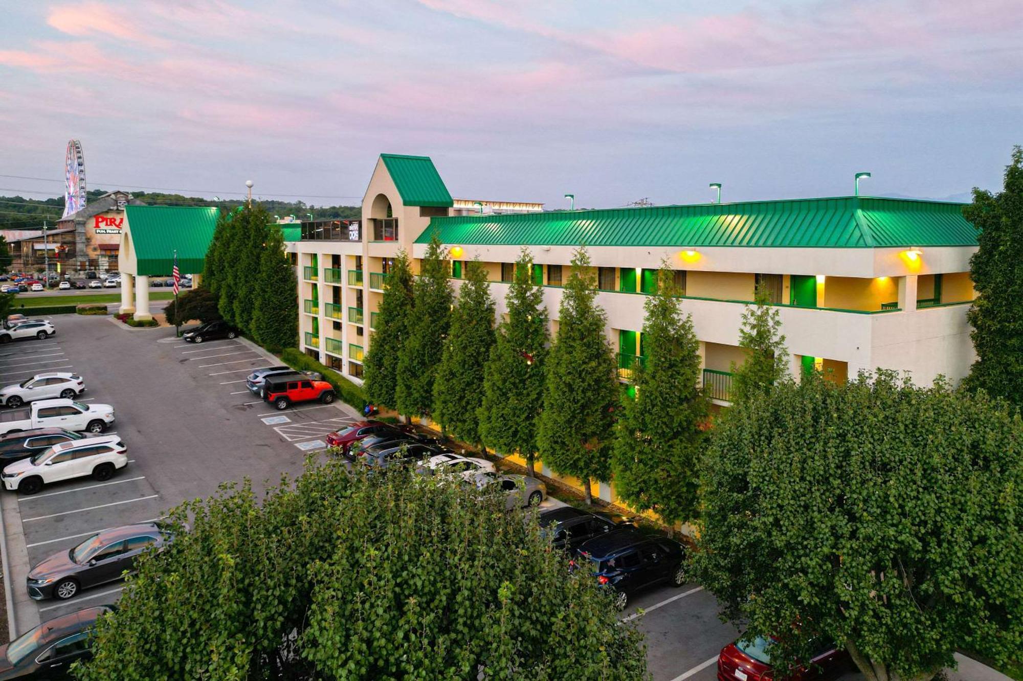 Quality Inn Near The Island Pigeon Forge Εξωτερικό φωτογραφία