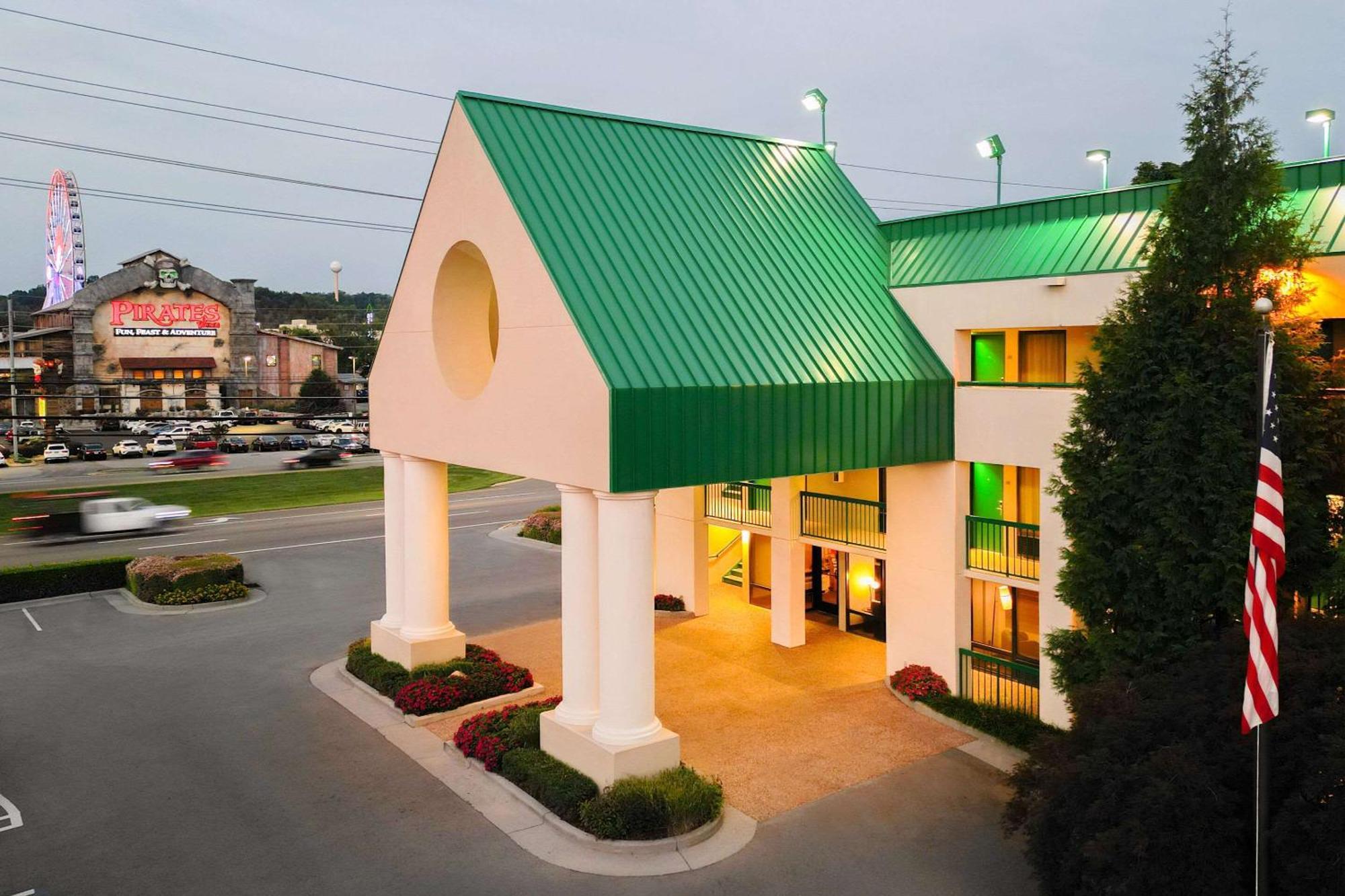 Quality Inn Near The Island Pigeon Forge Εξωτερικό φωτογραφία