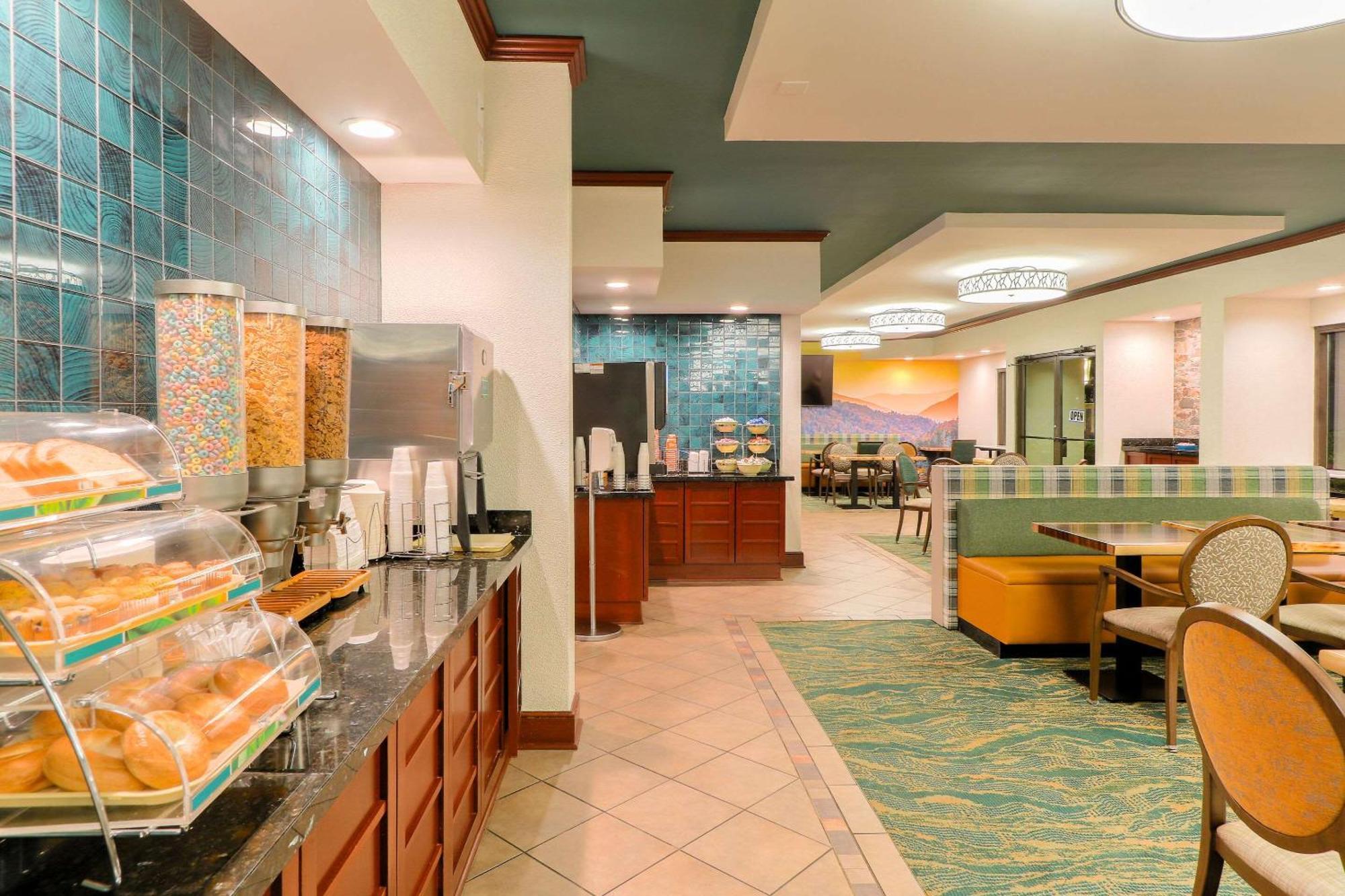 Quality Inn Near The Island Pigeon Forge Εξωτερικό φωτογραφία